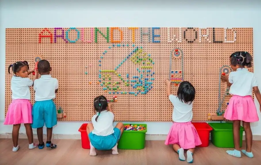 httpwww.safarischool.edu.gh