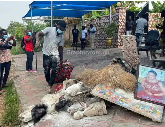 Agradaa sets 'sika gari' ablaze