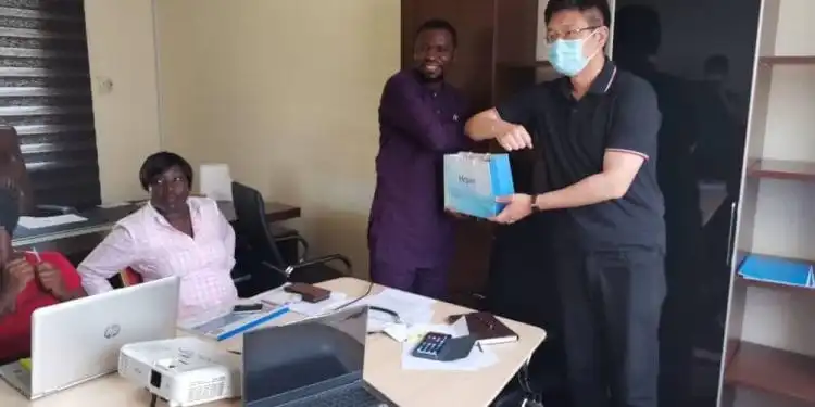 Private school teachers to receive laptops