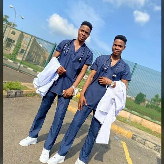 Nigerian Identical Twins Graduate as Medical Doctors