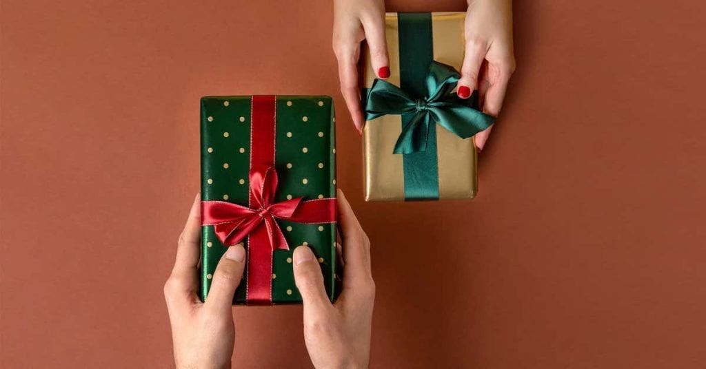 7 Affordable Christmas Gifts You Can Buy For Your Man This December 2022