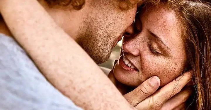 7 Diseases You Can Get From Kissing, And How To Stay Safe