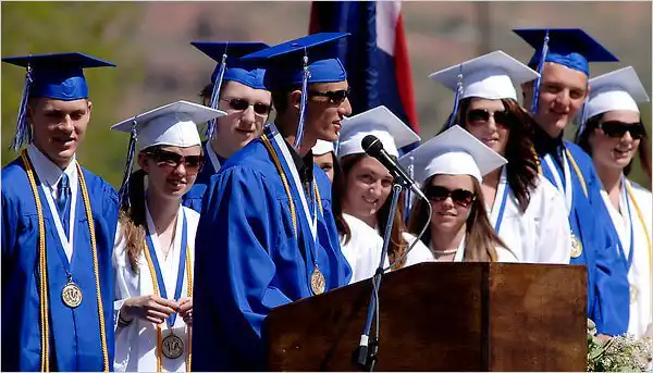 Who is a valedictorian