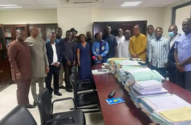 Individual Bondholders Petition Government