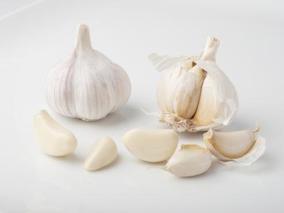 10 Reasons Why You Should Eat Garlic Everyday