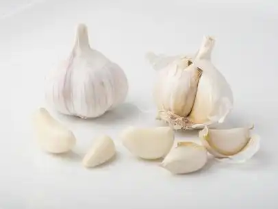 10 Reasons Why You Should Eat Garlic Everyday