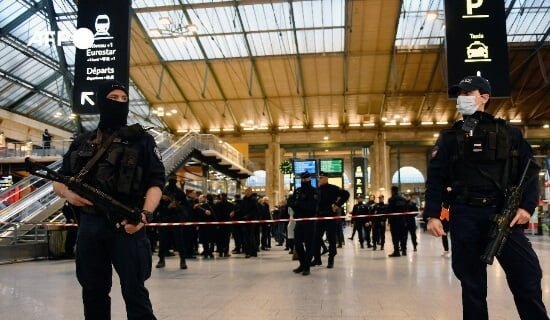 six people were stabbed in Paris