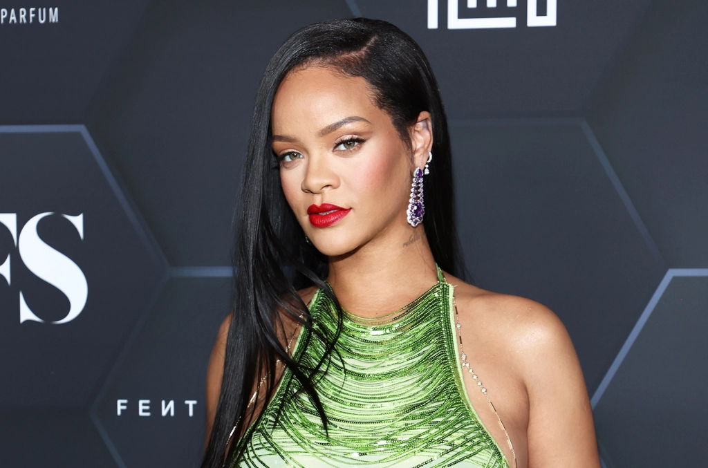 Rihanna's Biography: Early Life, Career, Net Worth