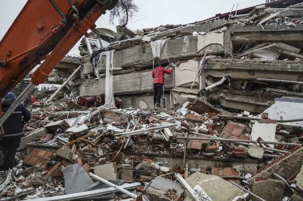 How my mother died in my face after being stuck in the rubble, Man recounts