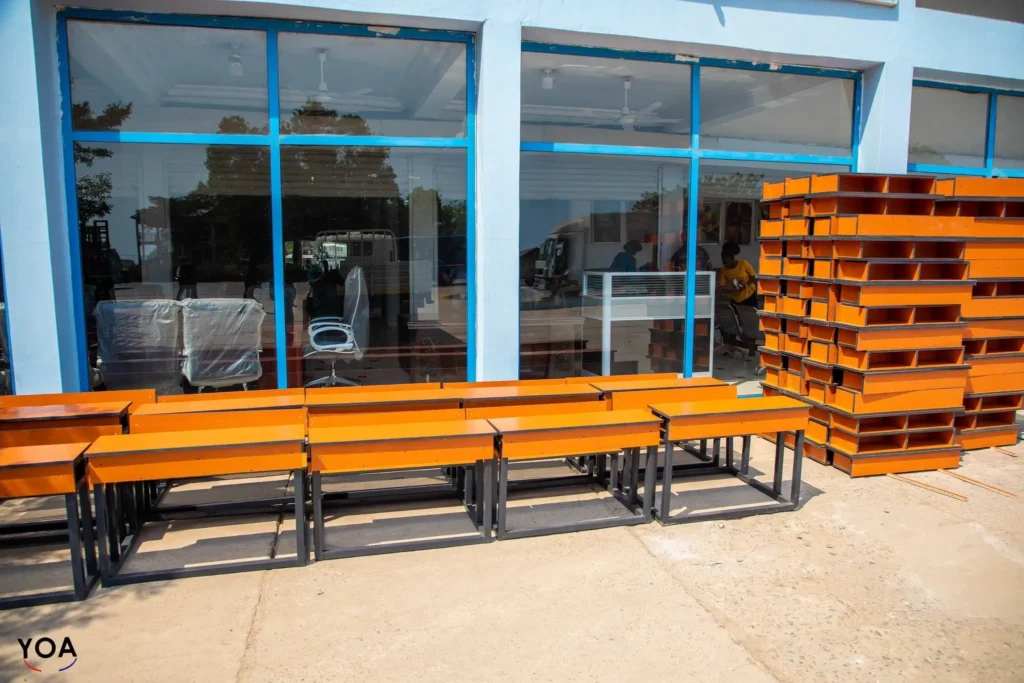 over 2300 dual desk to Kpandai
