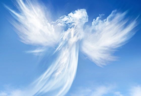 4 Signs Your Guardian Angel Is Visiting You In Your Dreams