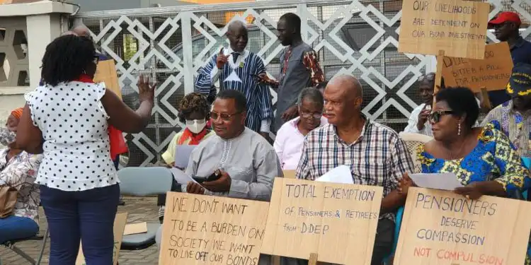 Govt promises to settle coupon arrears of bondholders on June 30