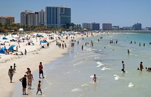 Over half of US beaches contain unsafe levels of faeces