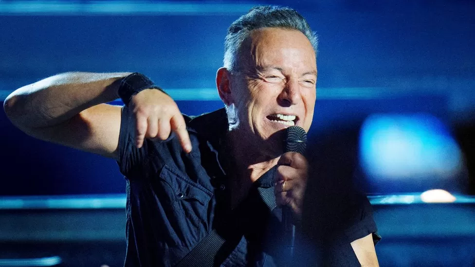 Bruce Springsteen postpones shows over stomach ulcer