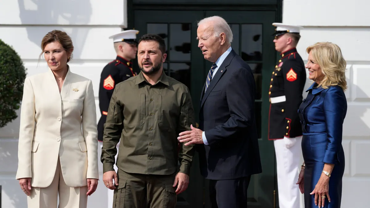 Biden Announces $325m Military Aid Package for Ukraine