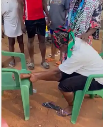 Masked Thugs attack, rob registrants at Achimota EC Office (Video)