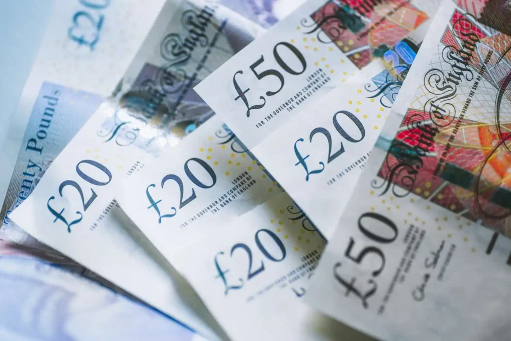 Exchange Rates For UK: The Pound agaisnt major world currencies