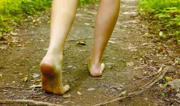 why-walking-barefoot-is-good-for-your-health-sweatcoin