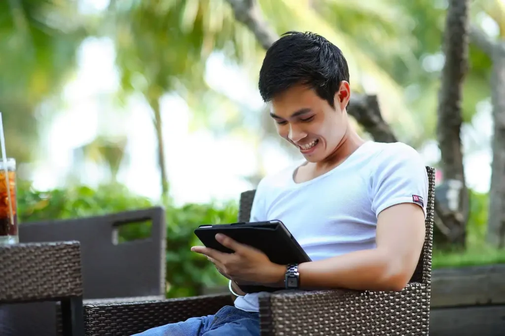 How to work as online news writer on Ghana Education News with your phone