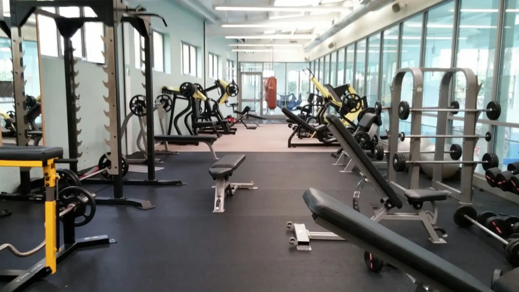 Caution advised for married men at the gym