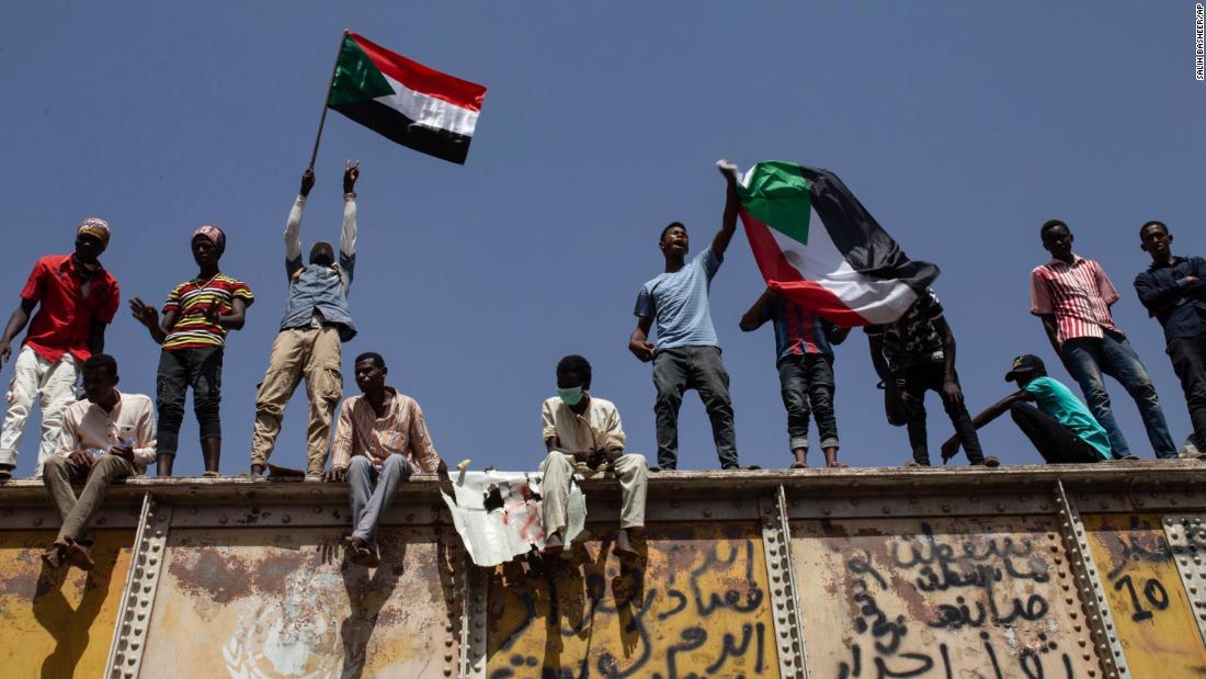 Sudan civil war: Darfur's Jem rebels join army fight against RSF
