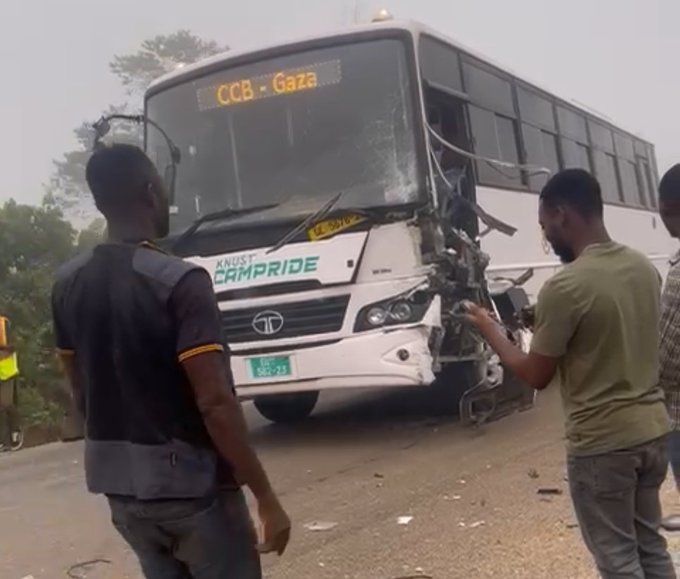 Bus Carrying 50 KNUST Students Involved In An Accident