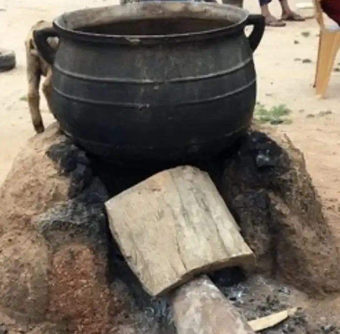 African Ghanaian hearth 