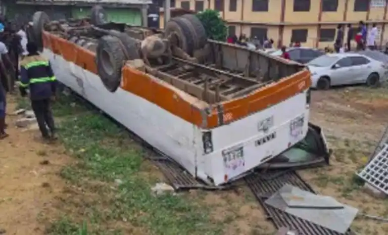 School bus traps 13-year-old girl to death
