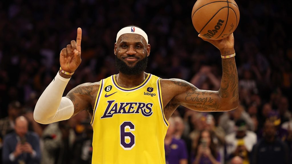 LeBron James Becomes First NBA Player To Reach 40,000 Career Points