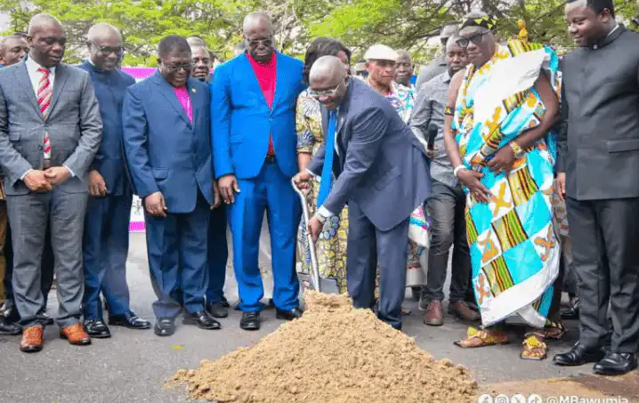 Bawumia cuts sod for hostel for Trinity Theological Seminary 