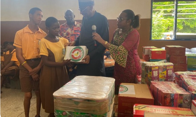 ECOWAS donates to Dzorwulu Special School