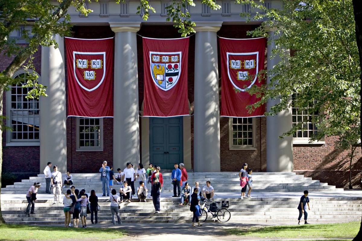 Harvard announces free tuition for students from families making $200,000 or less