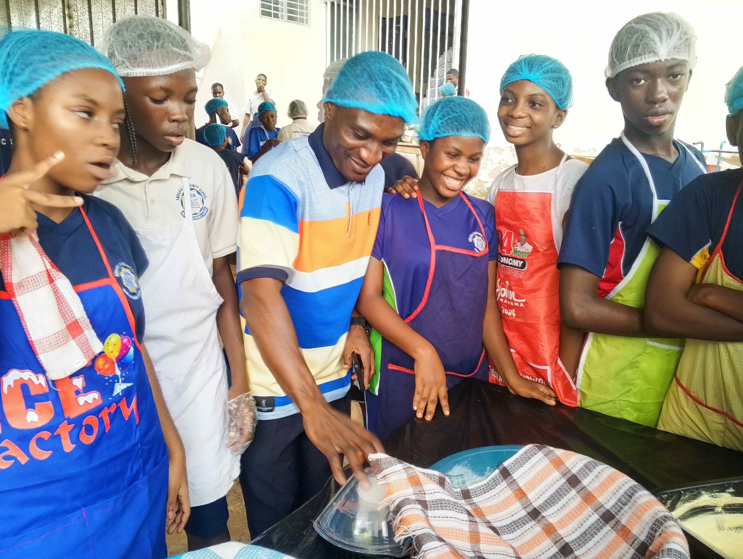 Amrahia Community School Students Showcase Culinary Skills in Practical Cooking Session