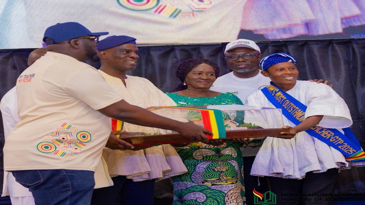 Savelugu SHS teacher Richard Tiimob crowned 2025 Most Outstanding Teacher